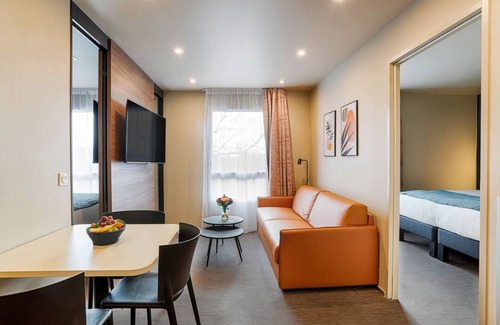 Plescop Apartment | Appartement Pour six Personnes