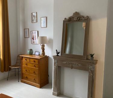 Montreuil-sur-Mer Apartment | Appartement proche des remparts et tous commerces.