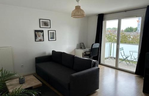 Faubourg de Bethune Apartment | Appartement proche CHU avec balcon et parking