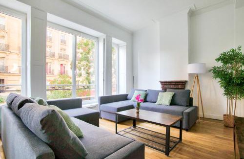 Les Halles Apartment | Appartement Quartier Chatelet Les Halles Free Netflix