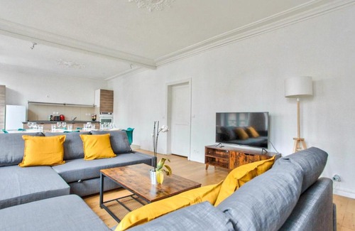 Gare Apartment | Appartement Quartier Le Marais 2 Free Netflix