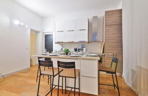 Vivienne Apartment | Appartement Quartier Palais Garnier Free Netflix