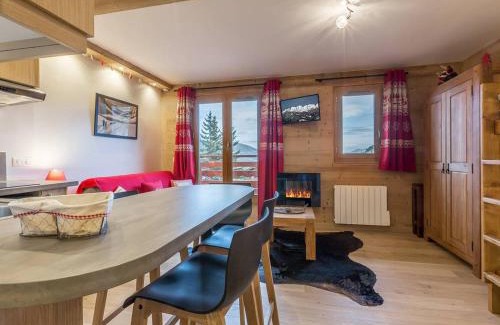 Meribel-Mottaret Apartment | Appartement rénové à Méribel, proche pistes, balcon, 4 couchages - FR-1-355-108