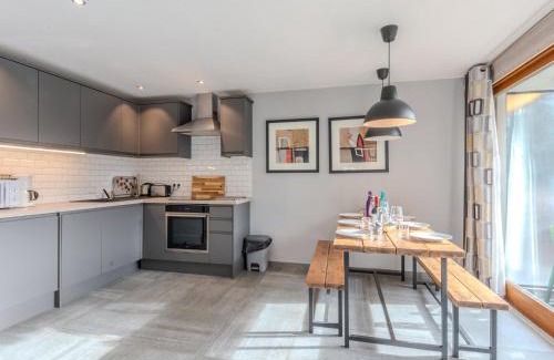 Morzine Apartment | Appartement rénové 3 pièces avec balcons, proche pistes et centre de Morzine - FR-1-754-68