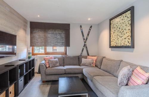 Morzine Apartment | Appartement rénové 3 pièces avec balcons, proche pistes et centre de Morzine - FR-1-754-68