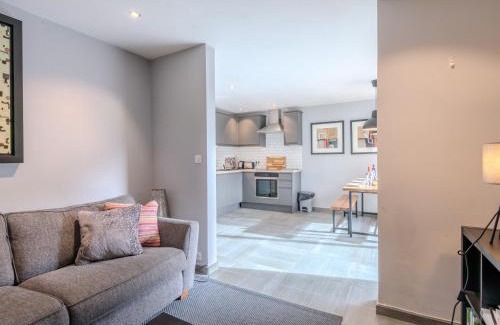 Morzine Apartment | Appartement rénové 3 pièces avec balcons, proche pistes et centre de Morzine - FR-1-754-68