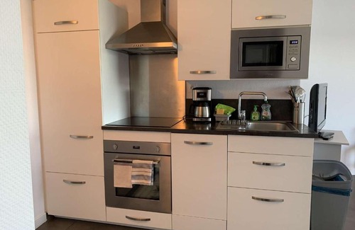 Perros-Guirec Apartment | Appartement refait à neuf avec vue mer, WIFI et balcon à Perros-Guirec - FR-1-368-59