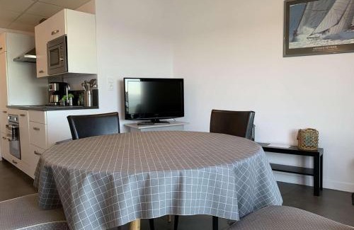 Perros-Guirec Apartment | Appartement refait à neuf avec vue mer, WIFI et balcon à Perros-Guirec - FR-1-368-59