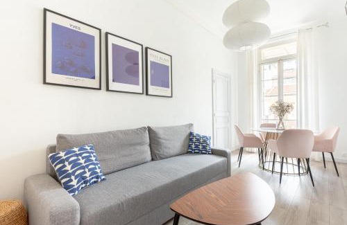 Carre d'Or Apartment | Appartement Retro-chic proche de la mer, 4 à 6 personnes