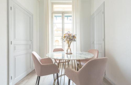 Carre d'Or Apartment | Appartement Retro-chic proche de la mer, 4 à 6 personnes