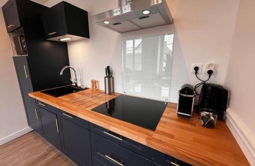 Sainte-Mere-Eglise Apartment | Appartement Richard Merrill 2 personnes en plein centre