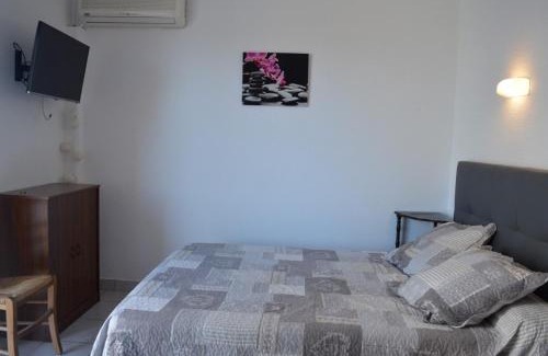 Saint-Cyprien Plage Apartment | Appartement studio 4 couchages SAINT CYPRIEN SC610-011