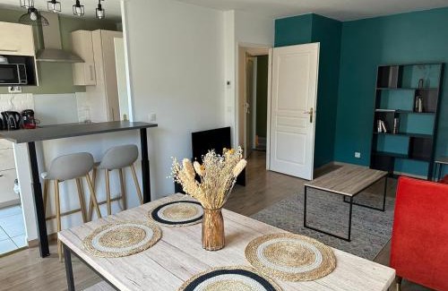 Saint-Maurice Pellevoisin Apartment | Appartement Saint Maurice avec parking