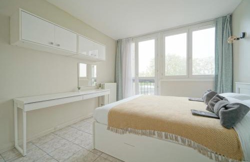 Saint-Ouen Apartment | appartement saint ouen sur Seine