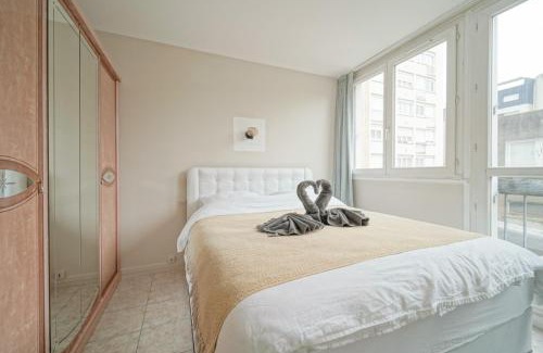 Saint-Ouen Apartment | appartement saint ouen sur Seine