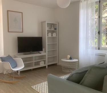Vernaison Apartment | Appartement Scandinave dans domaine historique d'exception