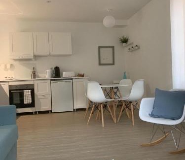 Vernaison Apartment | Appartement Scandinave dans domaine historique d'exception
