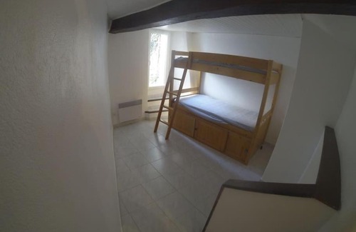Nans-les-Pins Apartment | Appartement situé sur le Chemin des ROYS