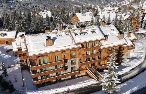 Meribel Apartment | Appartement skis aux pieds avec accès SPA, conciergerie 5*, balcon orienté Ouest - FR-1-613-54