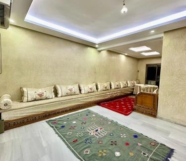 Haut Founty Apartment | Appartement spacieux avec parking