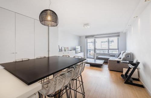 Sint-Jans-Molenbeek Apartment | Appartement spacieux et confortable - 2 chambres - 4p - Garage