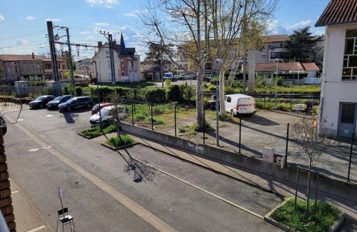 Muret Apartment | 'Appartement spacieux, ultra central-Gare et centre 1 mn a pied'