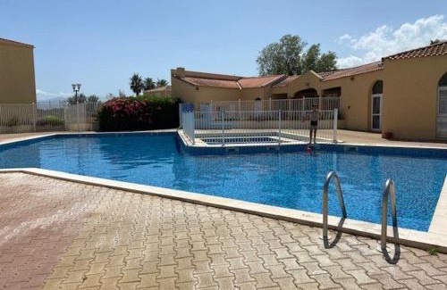 La Figarasse Apartment | Appartement T2 pour 4 Personnes Résidence avec piscine 4EURO213 Nice apartment with swimming pool