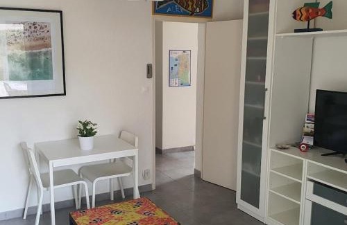 Six-Fours-les-Plages Apartment | Appartement T2 Six Fours Cap Negre,1 mn à pied de la mer