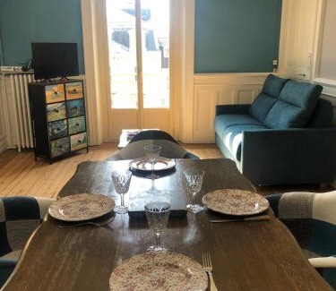 Aix-les-Bains City Center Apartment | Appartement T2 52 m2 l'Ambassadeur centre-ville 1 chambre balcon