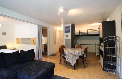 Mont-Dore Apartment | Appartement T2 au Mont-Dore, pied des pistes, parking inclus, capacité 4 pers. - FR-1-415-154