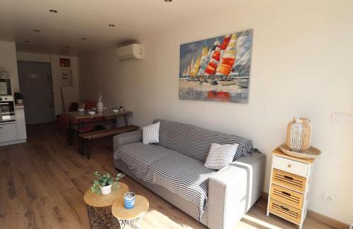 Le Grau-Du-Roi Apartment | Appartement T2 avec Terrasse et Piscine au Grau-du-Roi, Proche Mer et Commerces - FR-1-307-237