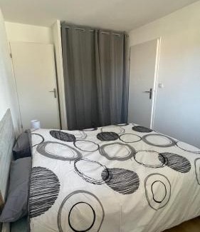 Mirepoix Apartment | Appartement T2 avec piscine