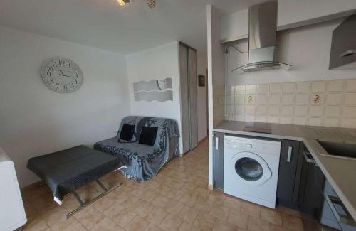 Marseillan Plage Apartment | Appartement T2 avec Terrasse, Piscine et Parking Privé - 4 Pers. - FR-1-326-792
