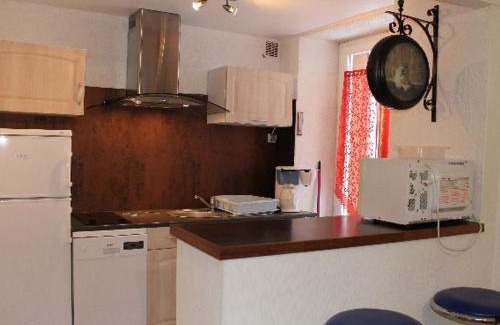 Mont-Dore Apartment | Appartement T2 avec Wifi au Centre du Mont-Dore, à 20m des Thermes, pour 5 personnes - FR-1-608-183