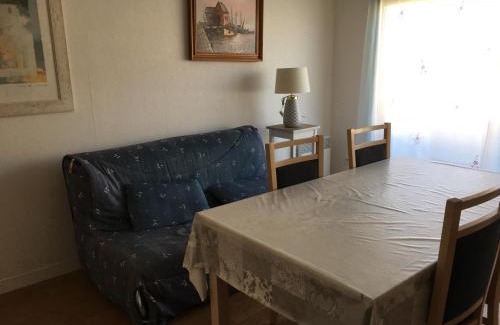 Fort-Mahon-Plage Apartment | Appartement T2 cabine à 2 min de la plage avec parking privatif à Fort-Mahon - FR-1-482-6
