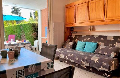 Cavaliere Apartment | Appartement T2 Cabine avec Terrasse et Parking - 6 Couchages, Proche Plage, Calme et Arboré - FR-1-251-544