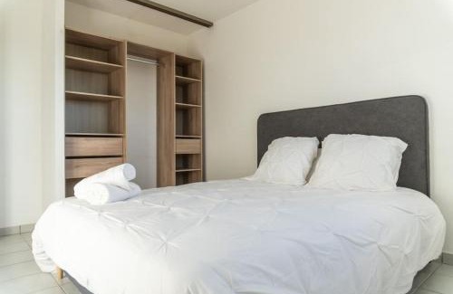 Ducos Apartment | Appartement T2 Chic - vue mer et montagne