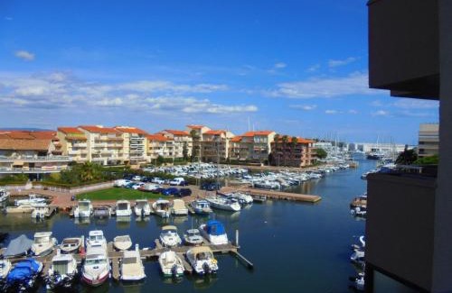 Le Port Apartment | Appartement T2 vue Mer et Port,2 balcons, Parking privé