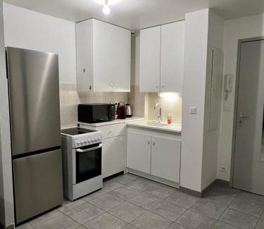Rochefort-du-Gard Apartment | Appartement T2 avec terrasse sud