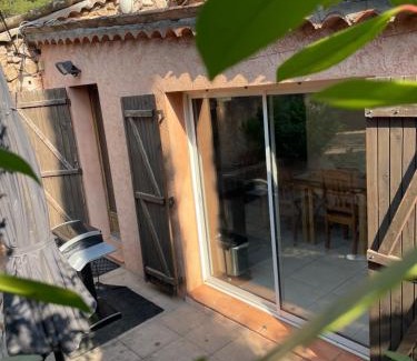 Sainte-Maxime Apartment | Appartement T2 independant dans mas isole