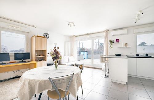 Saint-Priest Apartment | Appartement T2 neuf - Grande Terrasse de 25m2