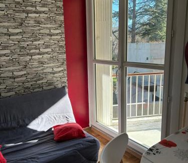 Greoux-les-Bains Apartment | Appartement T2 Proche des Thermes - Gréoux-les-Bains