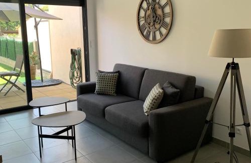 Calvi Apartment | Appartement T2 - Rez-de-Jardin, proche plage et commerces