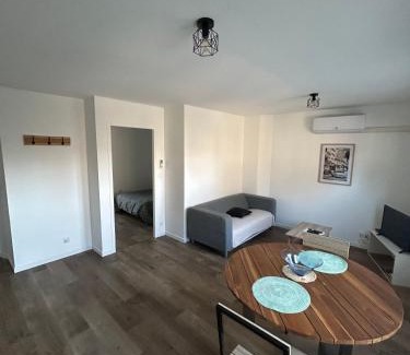 Miniac-Morvan Apartment | Appartement T2 Saint Malo, Dinard, Dinan et Dol