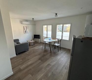 Miniac-Morvan Apartment | Appartement T2 Saint Malo, Dinard, Dinan et Dol