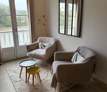 Port de St Goustan Apartment | Appartement T2 vue sur la rivière avec garage privatif - Port de Saint-Goustan