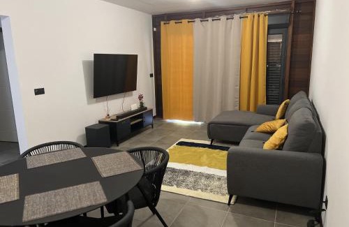 Remire Montjoly Apartment | APPARTEMENT T3 COSY et PAISIBLE avec JARDIN à REMIRE-MONTJOLY