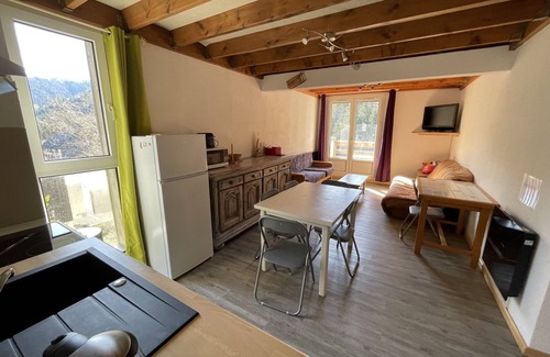 Laveissiere Apartment | Appartement T3 résidence porte du Sud