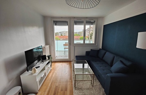 La Doua Apartment | Appartement T4 Avec Balcon Proximité Immédiate Doua et Transports