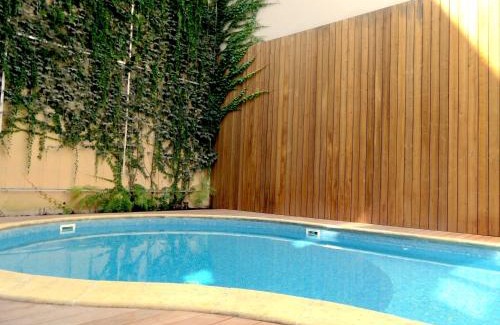 Hotel de Ville - Quinconces Bed & Breakfast | Appartement T4 Le Courbin